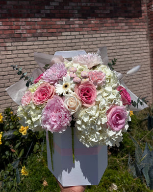 Blush Bloom Box