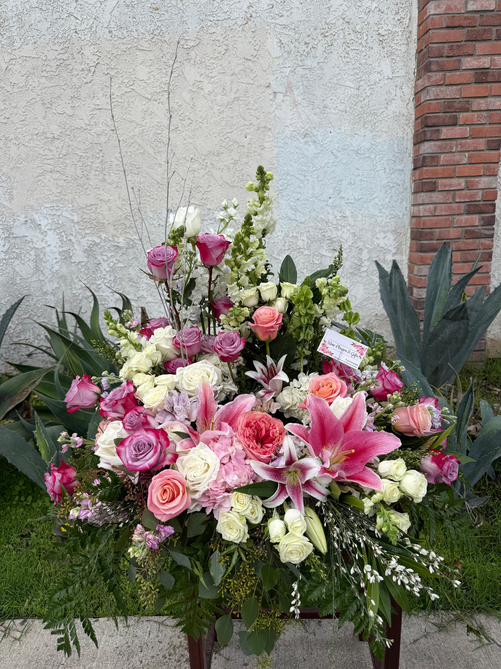 Blushing Elegance Memorial Urn