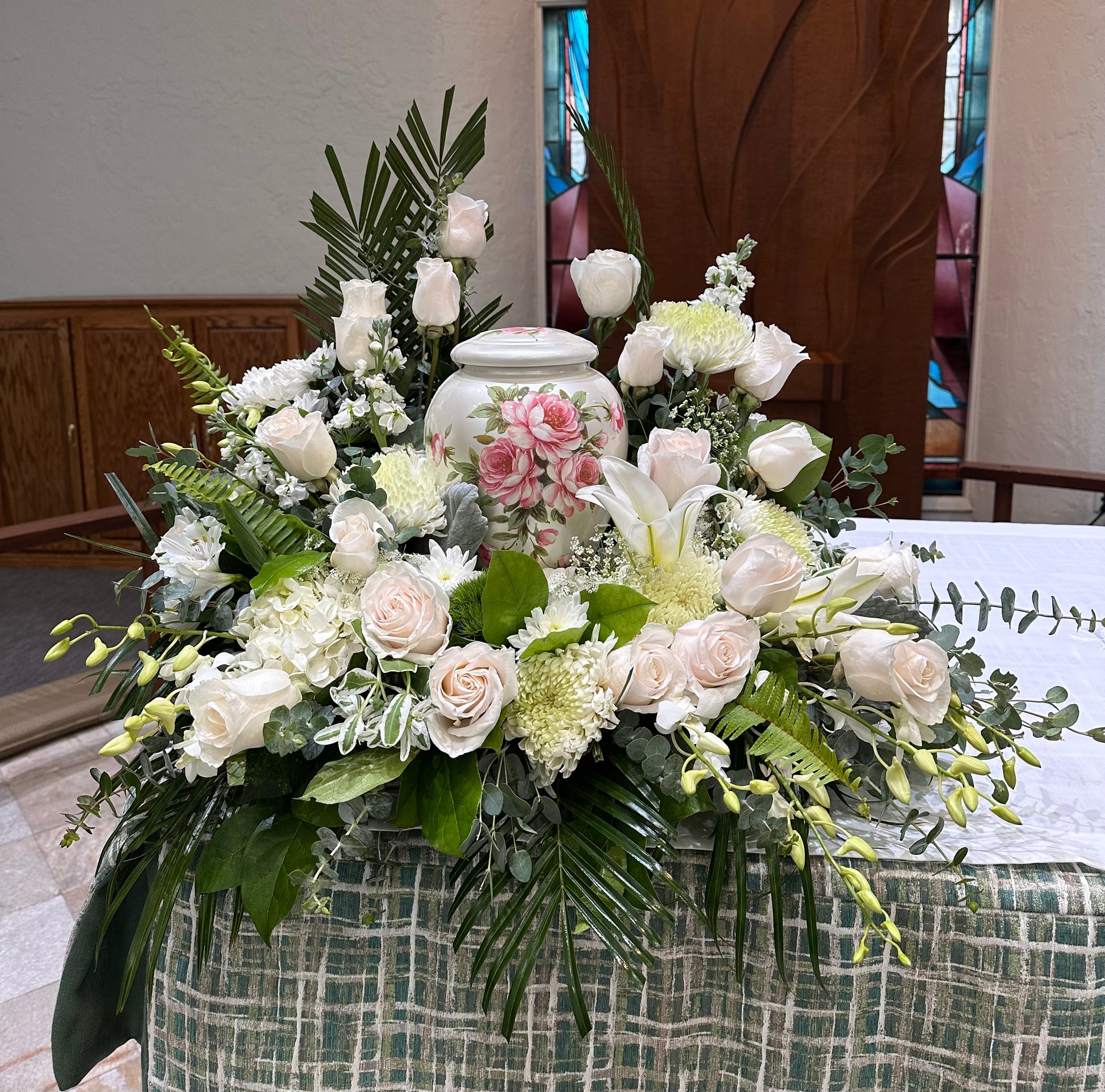 Eternal Grace Urn