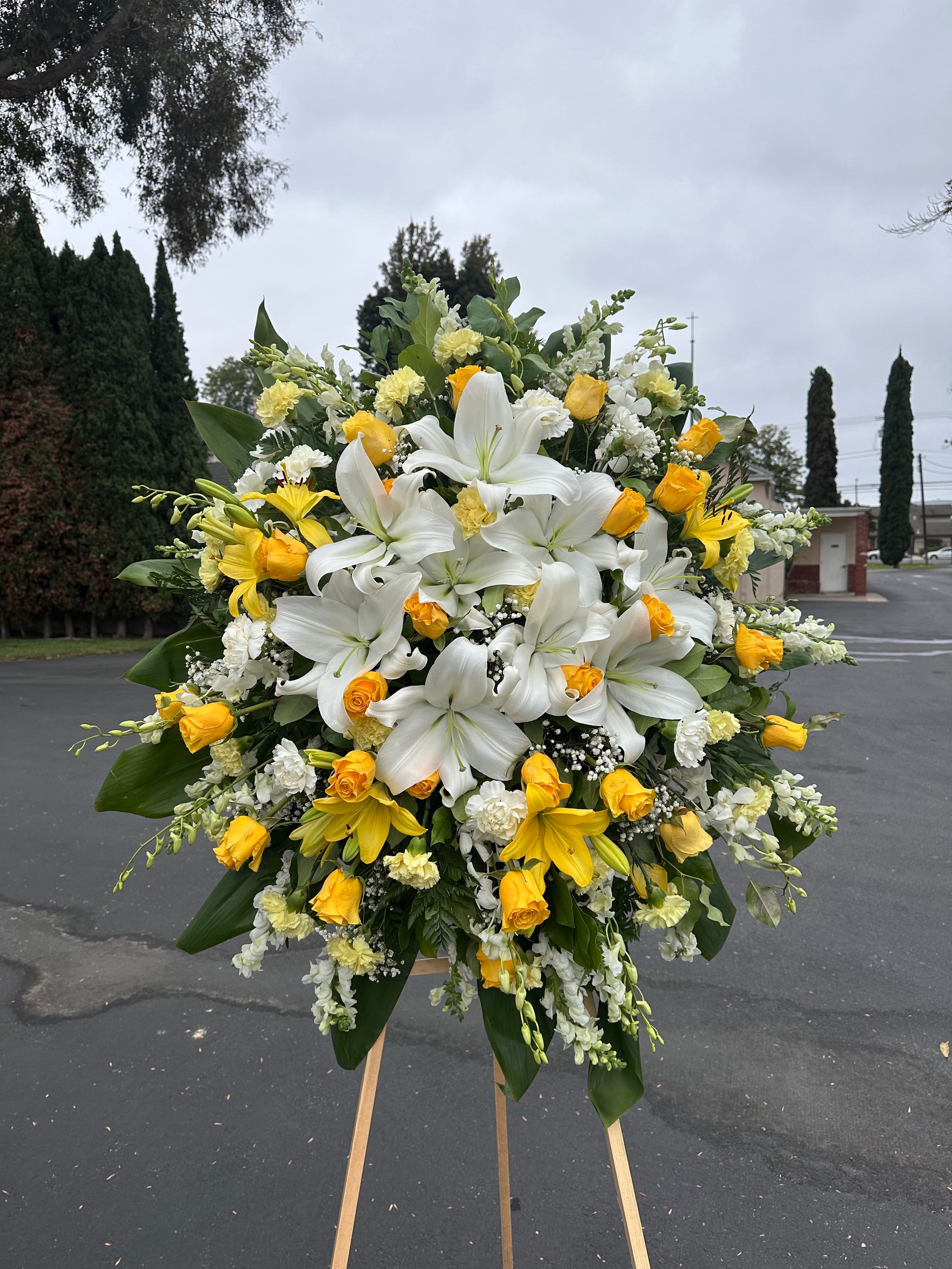 Golden Grace Standing Spray